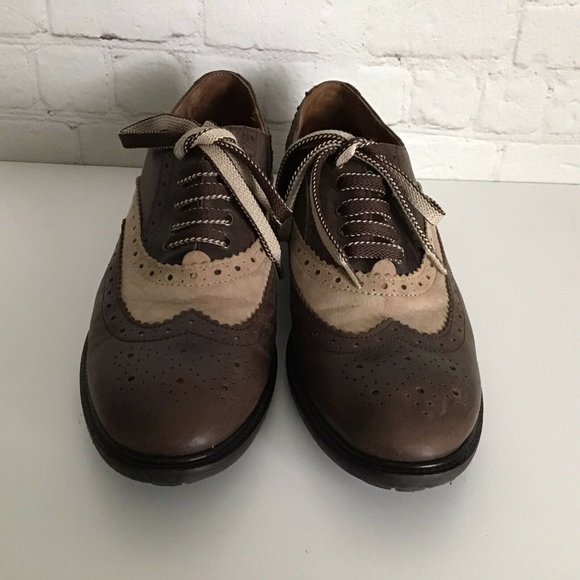 Bata Two Tone Perforated Wingtip Leather Oxfords EU 40 Brown Tan Lug Sole - Picture 2 of 10